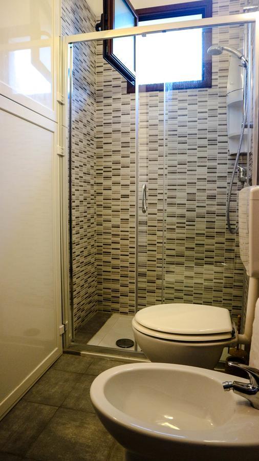 Rooms & Apartments La Spiaggia - กัลลีโปลี ภายนอก รูปภาพ