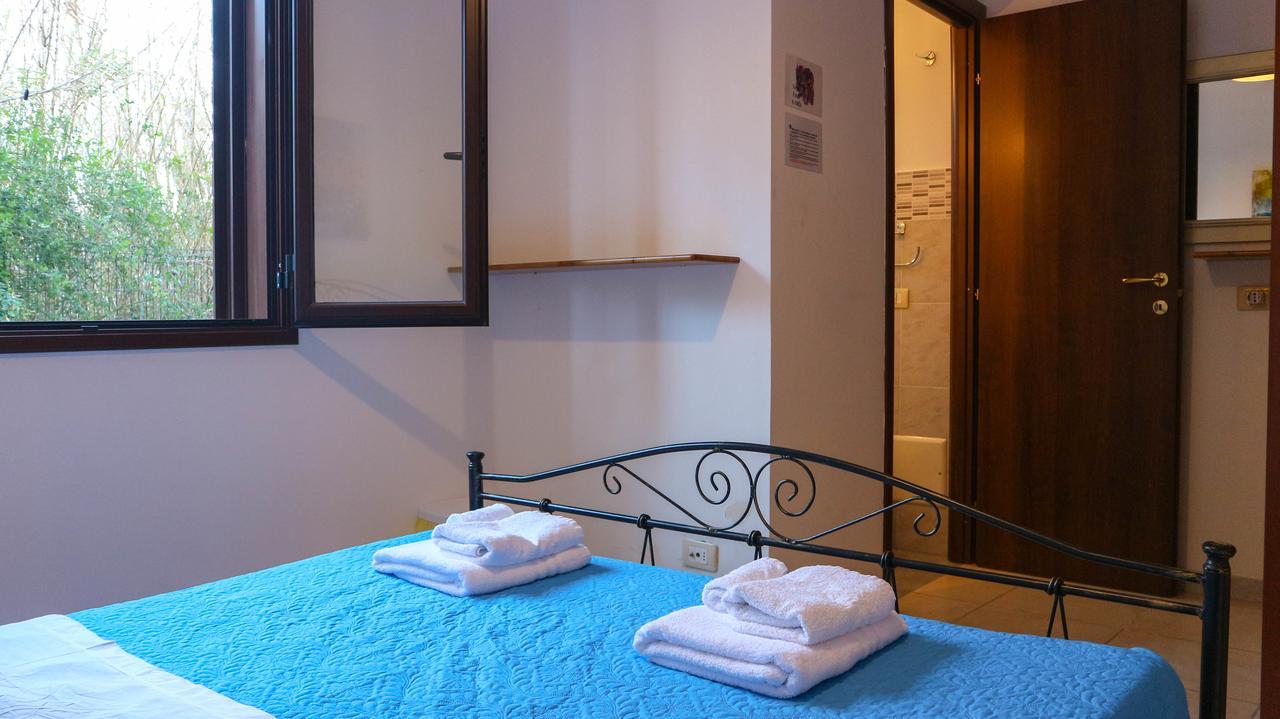 Rooms & Apartments La Spiaggia - กัลลีโปลี ภายนอก รูปภาพ