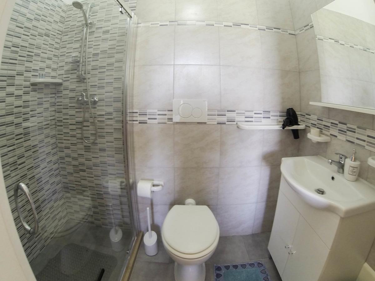 Rooms & Apartments La Spiaggia - กัลลีโปลี ภายนอก รูปภาพ