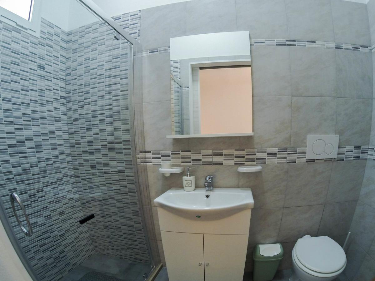 Rooms & Apartments La Spiaggia - กัลลีโปลี ภายนอก รูปภาพ