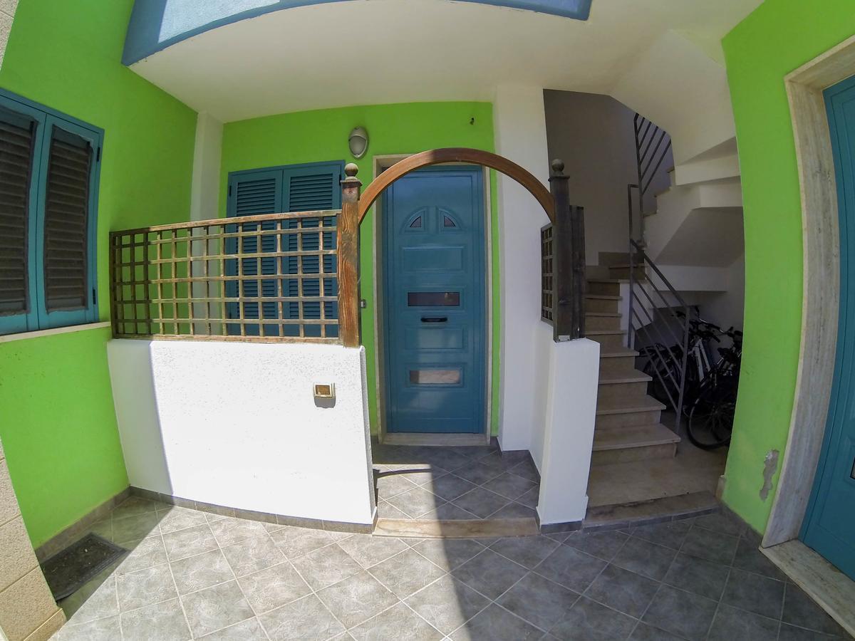 Rooms & Apartments La Spiaggia - กัลลีโปลี ภายนอก รูปภาพ